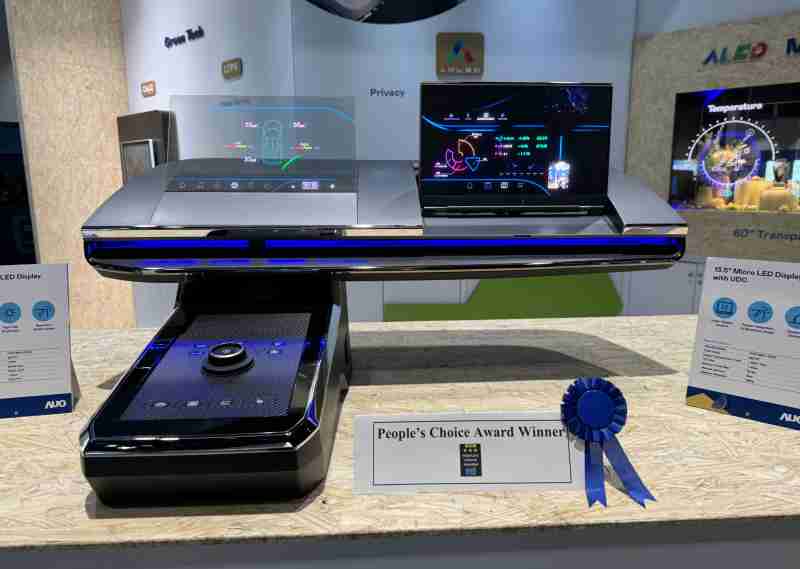 壹号平台车用Micro LED Display HMI解决方案获”最佳车用显示奖”，，以用户为中心开发，，，针对前座驾驶与乘客设计兼具娱乐与安全的高画质屏幕，，，包含车舱前座的Micro LED透明屏幕及全球首款内建镜头的智慧Micro LED显示器